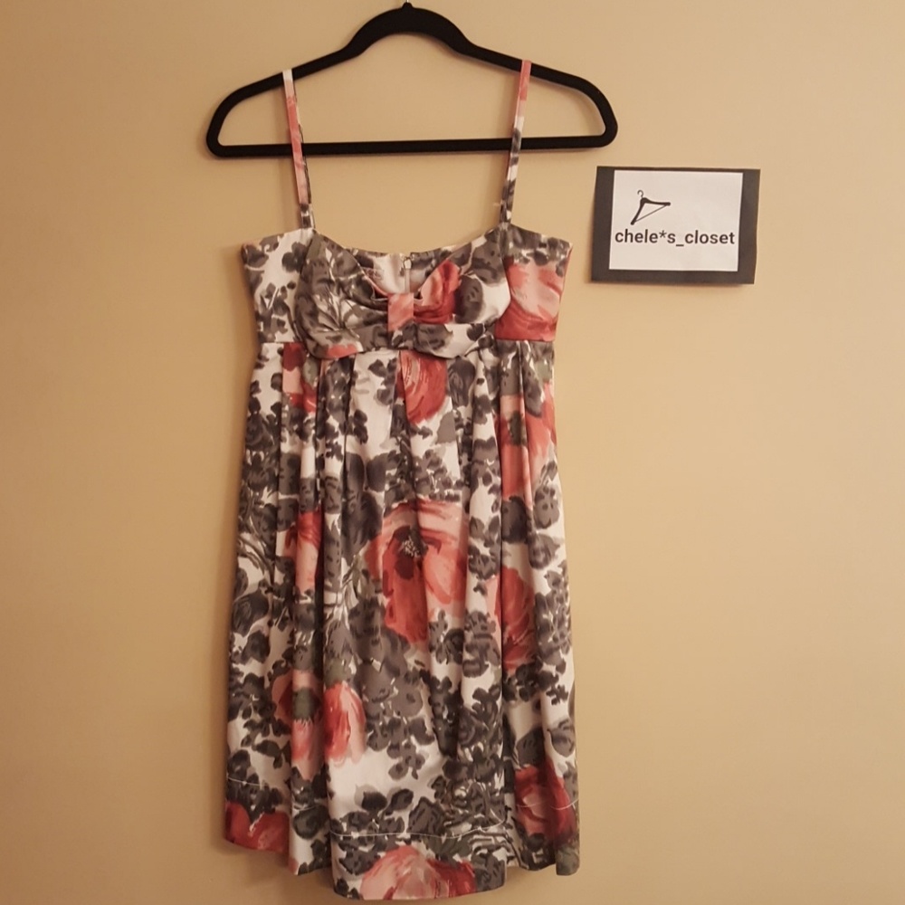 🌹4 for $20 Maggy London floral bow dress